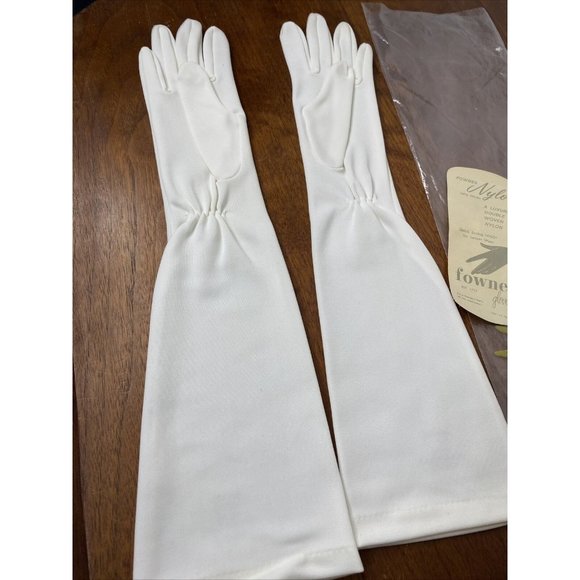 Vintage Womens Fownes Long White Gloves sz 6 - 7.5 Above the Elbow New NOS - Picture 4 of 9